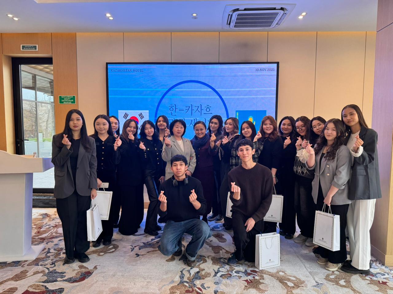 Қиыр Шығыс кафедрасының студенттері Корея мен Қазақстан қарым-қатынасына арналған семинарда баяндама жасады